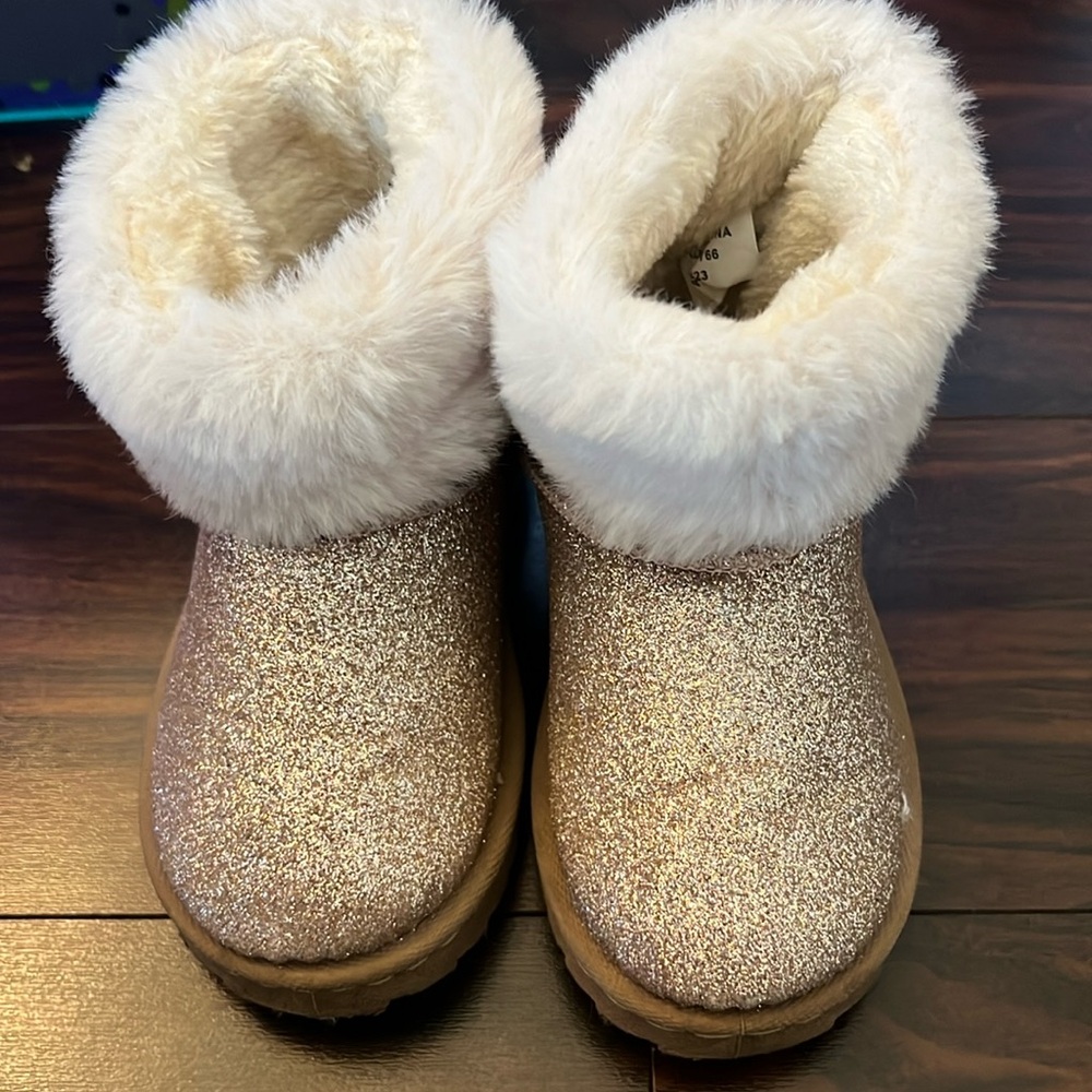 Primark Ugg like toddler boots